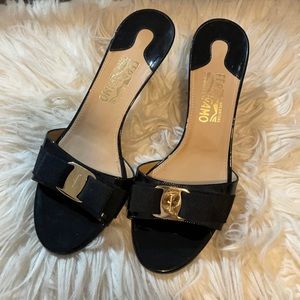 CUTE SALVATORE FERRAGAMO
HEEL SANDAL 2017 Black